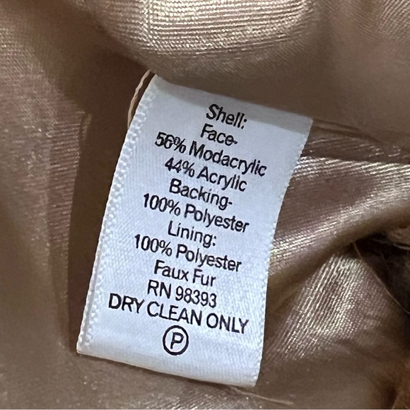 Rachel Zoe Women’s Brown Tan Faux Fur Vest Size Medium - Picture 13 of 13